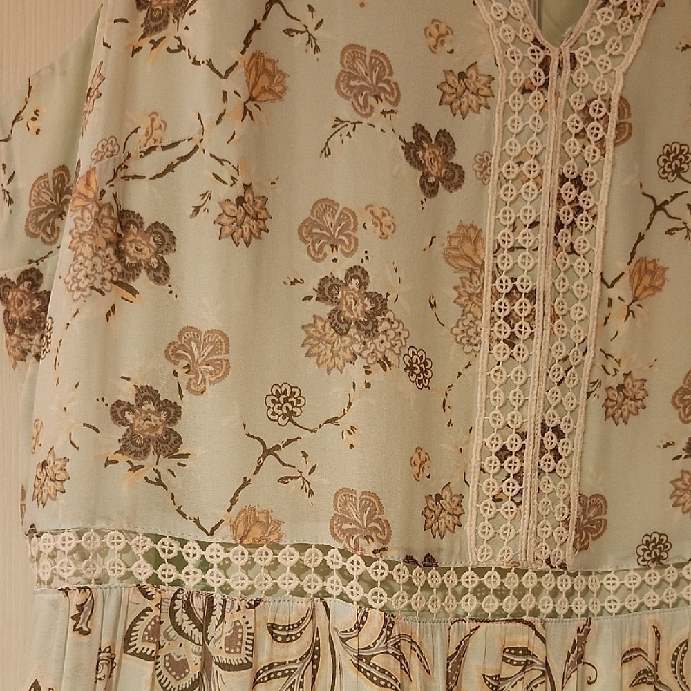 Loft Floral Sleeveless Dress - Picture 3 of 9